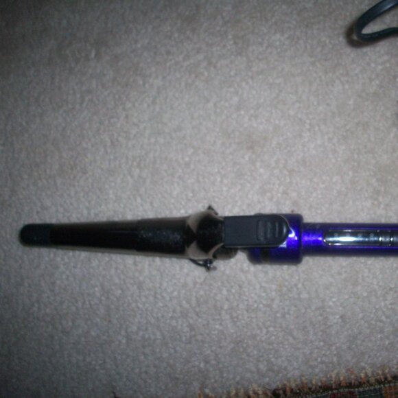 ion Titanium Pro Curling Iron Adjustable Heat to 450°F Model 301198 Swivel Cord - Picture 2 of 8